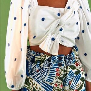 Farm Rio Women’s White and Blue Floral CropTop Size Small